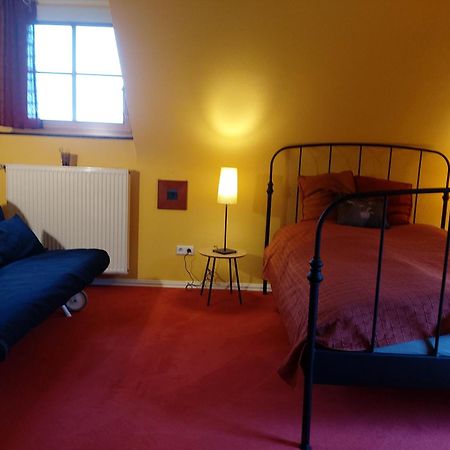 Kemenate Zimmer Gechaichnishof 7Born Maring-Noviand Ngoại thất bức ảnh